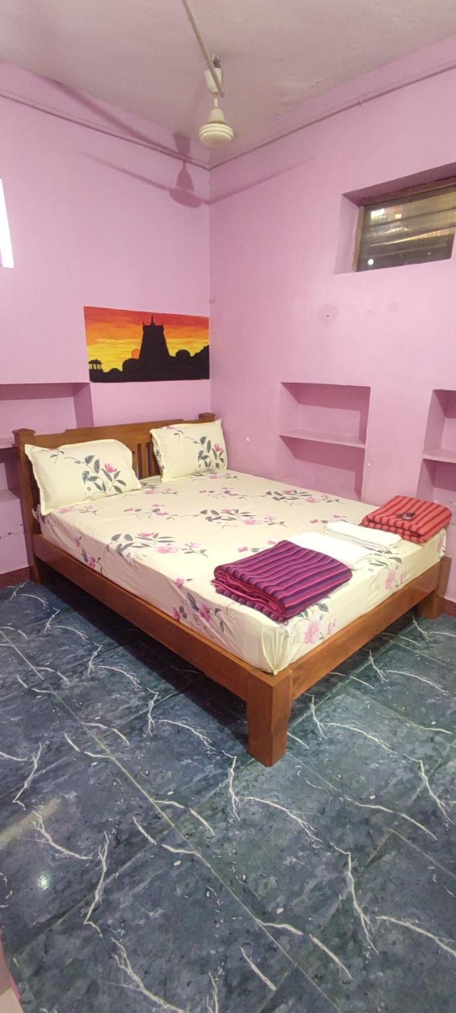 Temple View Guest House Hampi Bagian luar foto